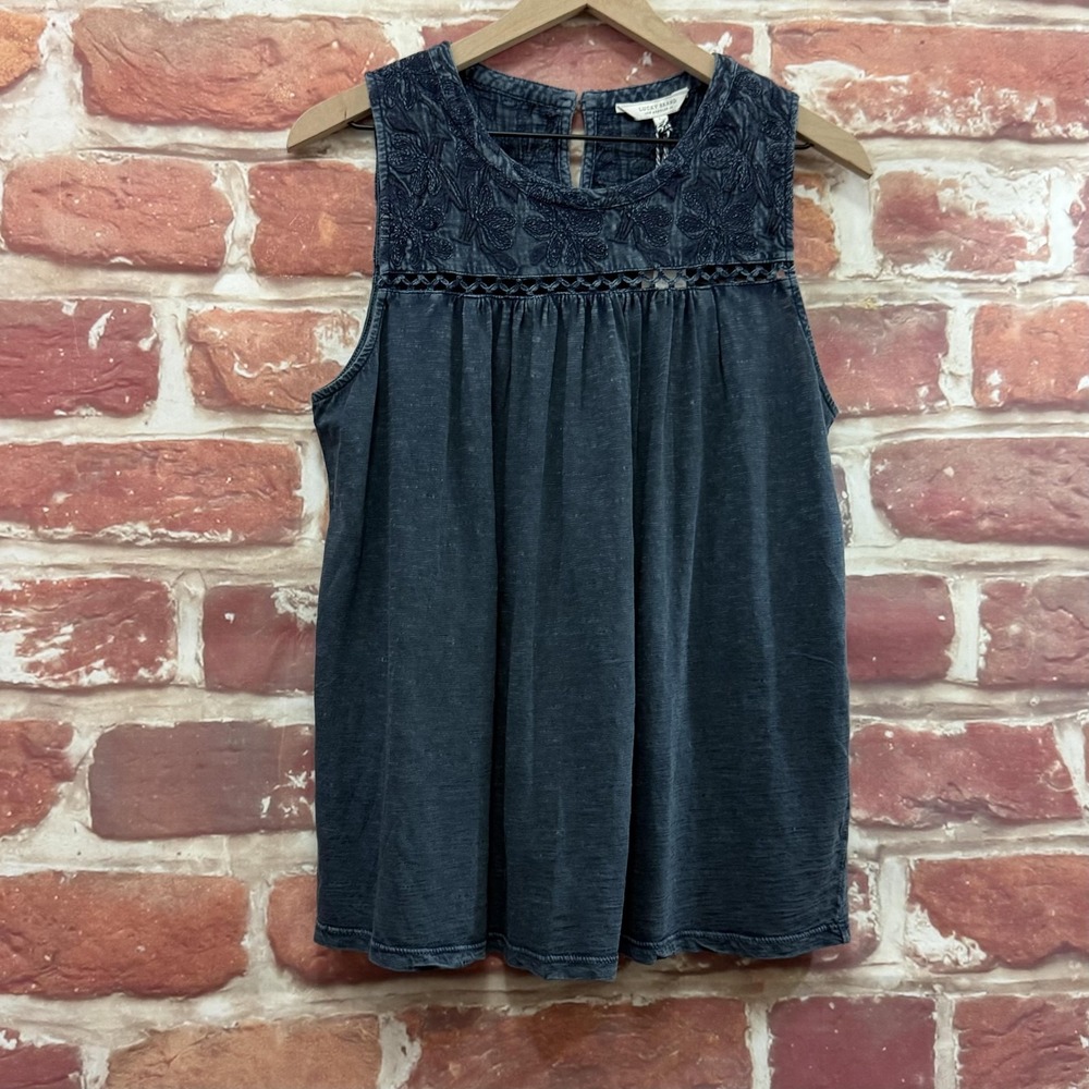 Lucky Brand Top Womens L Blue Boho Floral Embroidered Distressed Worn Look Shirt - Picture 2 of 9